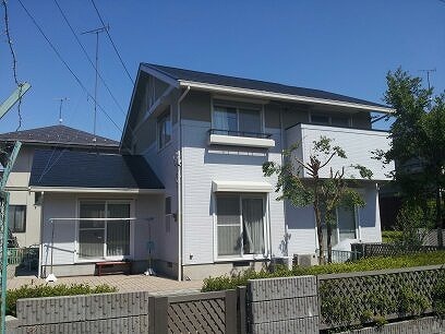 外壁塗装リフォーム施工事例: 外壁塗装　屋根塗装　コーキング　防水工事