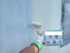 外壁塗装　1階 中塗り