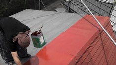 屋根下塗り