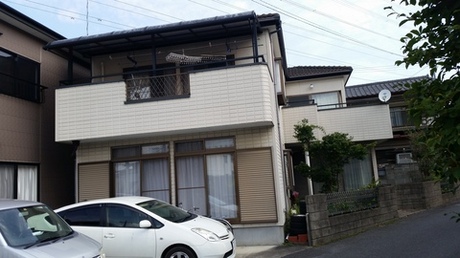 良い色で仕上がりました。外壁のクラックも全てコーキングしました。